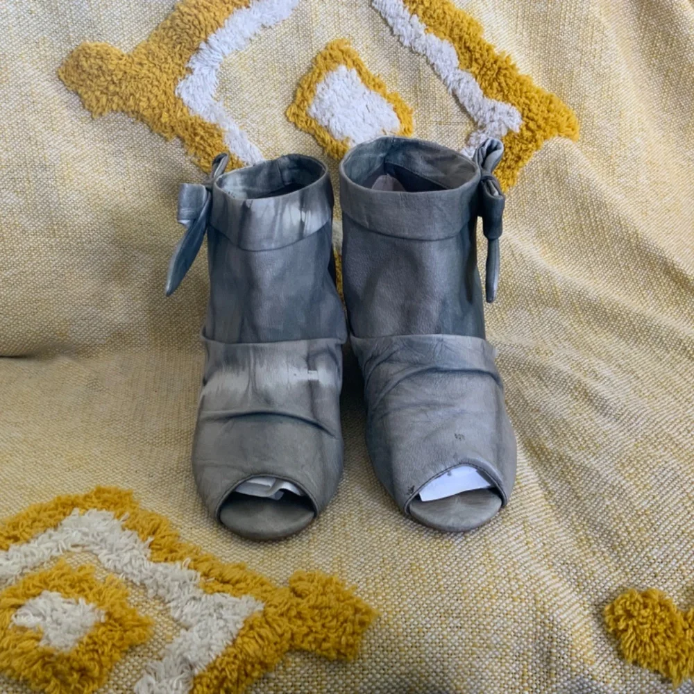 80% 20 Grey Tie Dye Leather Peep Toe Wedge Heel SIZE 9 - Picture 3 of 11